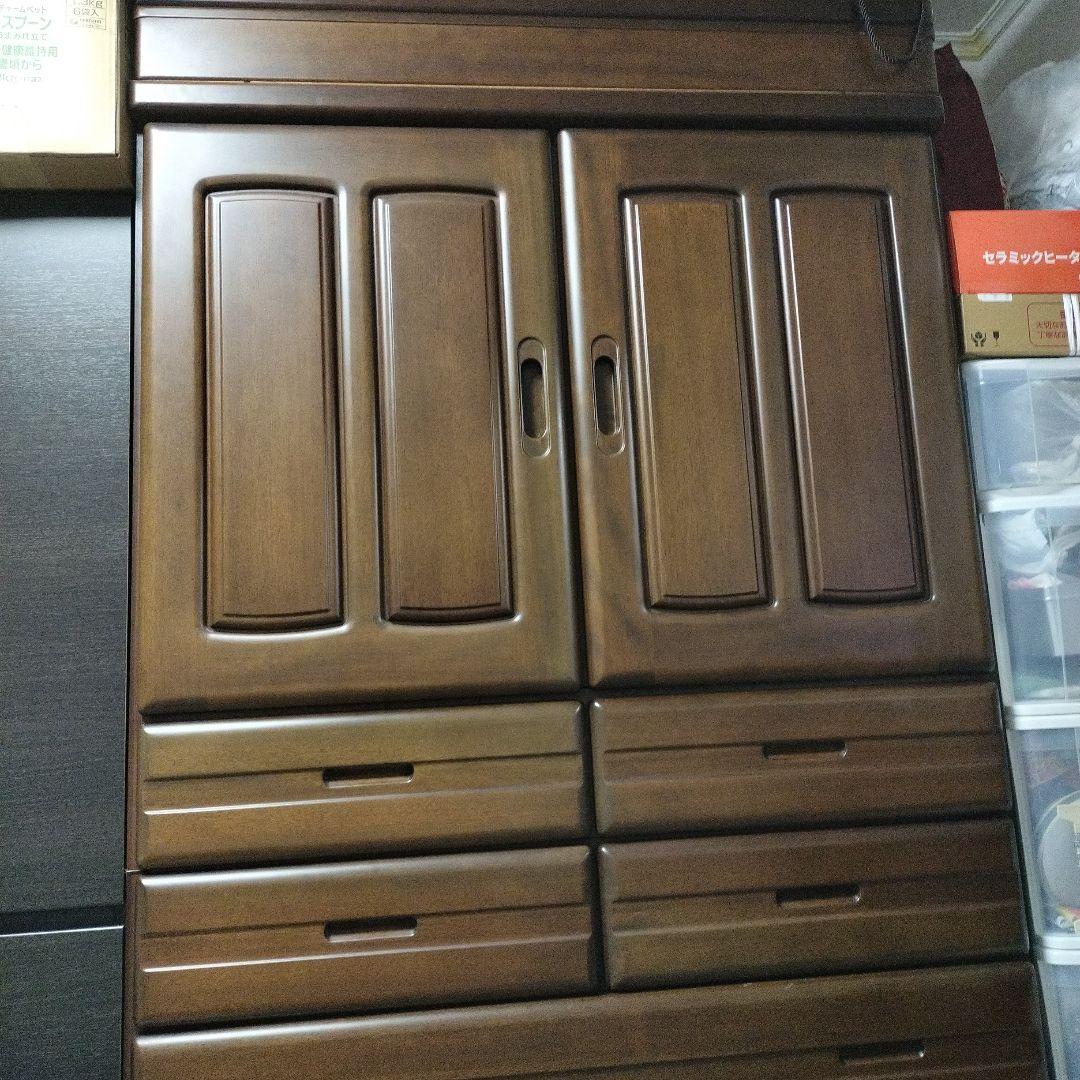 ダークブラウン木製和箪笥　 2扉8引き出し　（上部）引出し下1段　開き部分