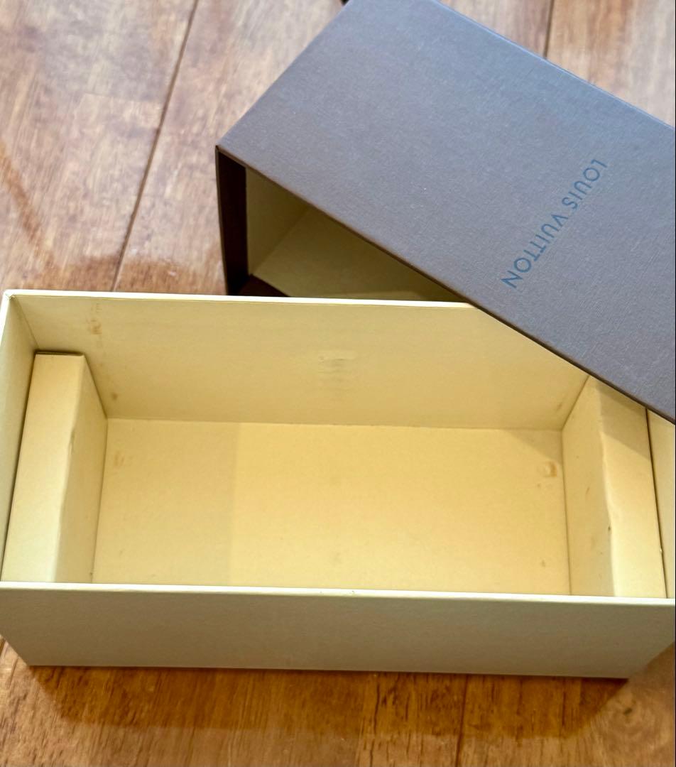 【VIPノベルティ】ルイヴィトン モノグラム トランク型 ペーパーウェイト