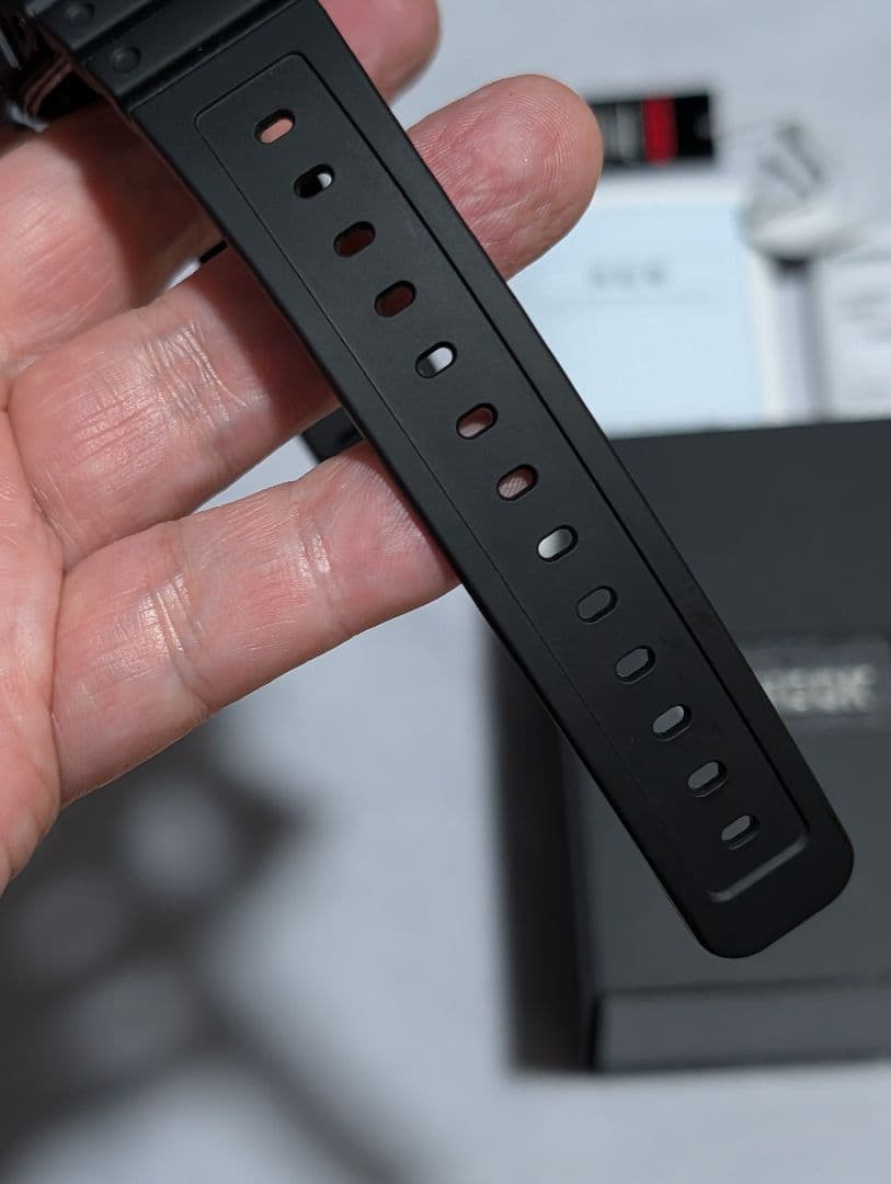 新品同様、G-SHOCK GW-5000U-1JF（保証書有り）