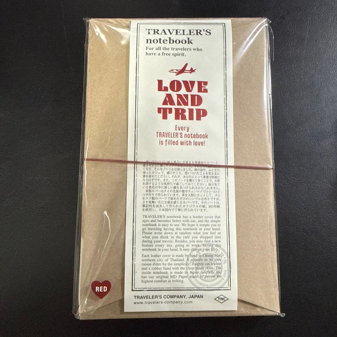 トラベラーズノート　LOVEANDTRIP レギュラー　レッド