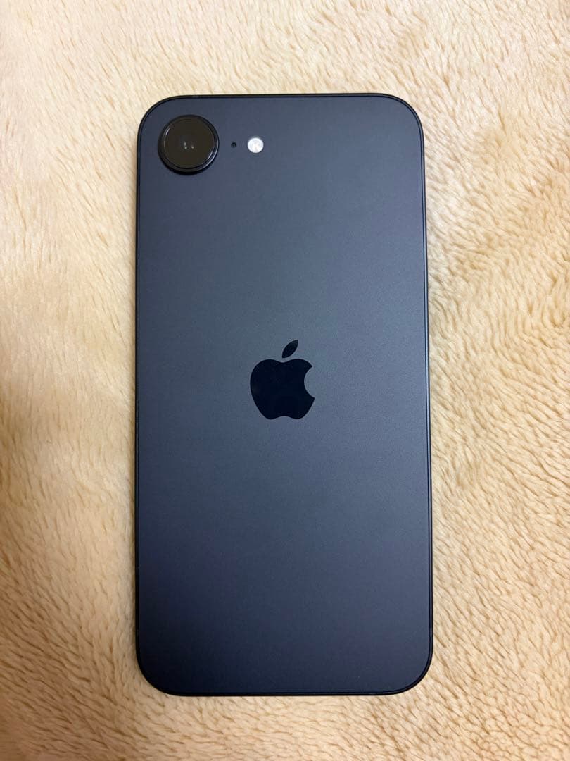 iPhone16e MagSafe対応ケース付き　バッテリー100% 128GB