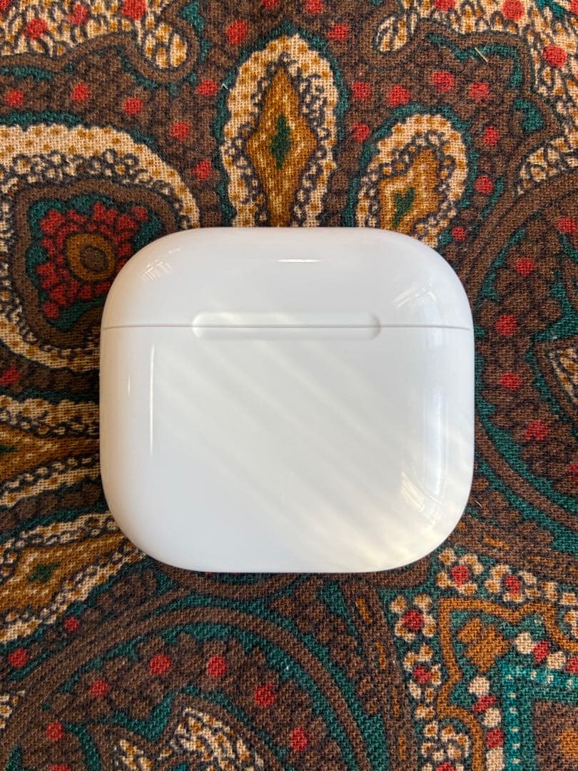 国内正規品　Apple AirPods 4 MXP63J/A